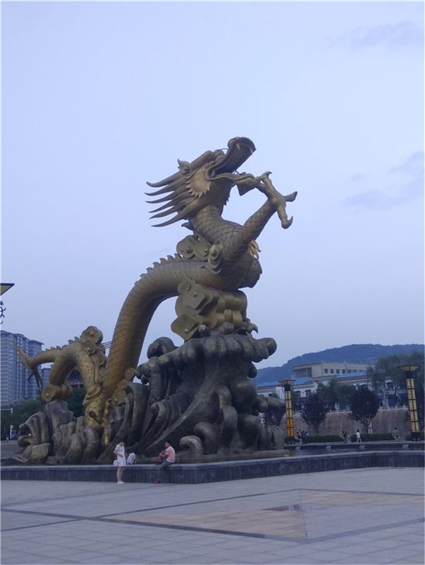 景區大型龍雕塑