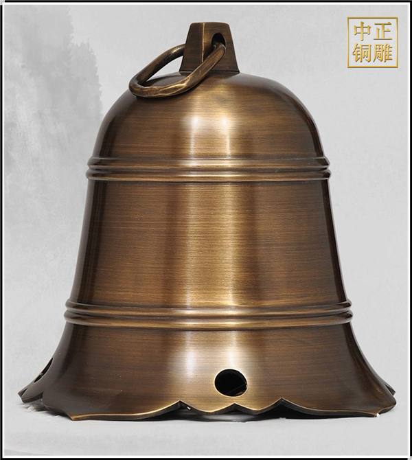 寺廟門口銅鐘