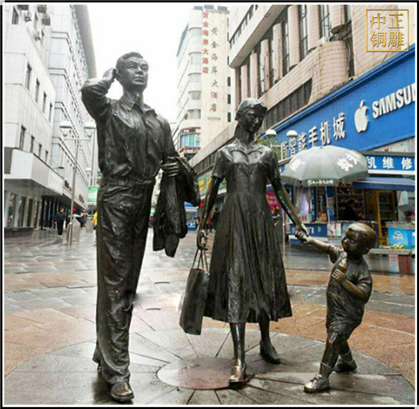 街頭逛街人物銅雕塑