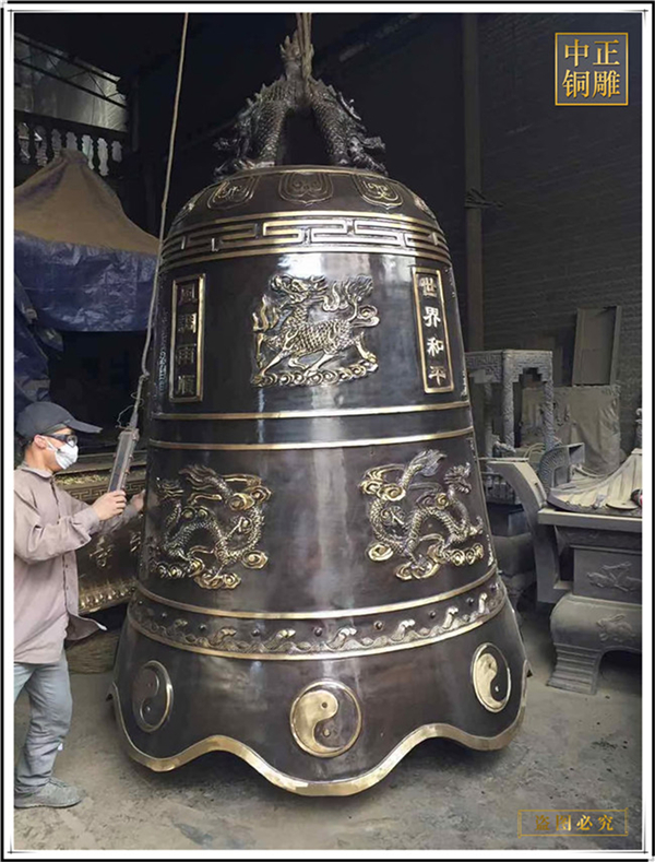 2米銅鐘.jpg